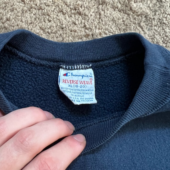 Vintage Champion Reverse Weave Heavyweight Sweatshirt - Picture 3 of 3